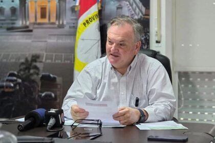 El senador Felipe Michlig durante una presentación pública