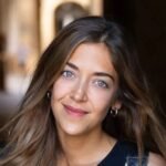 Ornella Calvete, exdirectora de Desarrollo Regional y Sectorial del Ministerio de Economía, quien presentó su renuncia tras el hallazgo de USD 700 mil en su vivienda en el marco del caso ANDIS.