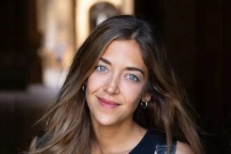 Ornella Calvete, exdirectora de Desarrollo Regional y Sectorial del Ministerio de Economía, quien presentó su renuncia tras el hallazgo de USD 700 mil en su vivienda en el marco del caso ANDIS.