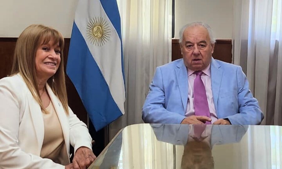 Rafael Gutiérrez recibió a Emilia María Valle durante una reunión protocolar en la sede de la Corte Suprema de Justicia de Santa Fe.
