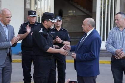 El secretario de Seguridad, Omar Pereyra, encabezó el acto de asunción del nuevo jefe y subjefe de la Unidad Regional II, en la sede policial de Rosario.