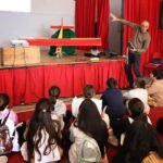 Autoridades y docentes de Laguna Paiva durante una jornada educativa desarrollada en la Casa del Bicentenario.