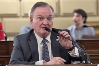 Felipe Michlig en una imagen vinculada a su labor parlamentaria. Foto de archivo.