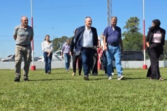 Autoridades provinciales y municipales durante actividades institucionales en San Guillermo, en una imagen de archivo.