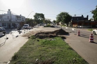 Intersección de Avenida Gorriti y Bernardo de Irigoyen donde se implementará la nueva rotonda mediante urbanismo táctico.