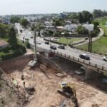 Trabajos de infraestructura en el avance del nuevo Puente Carretero entre Santa Fe y Santo Tomé.