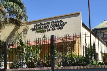 Fachada de la Vecinal Mariano Comas