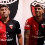 Leandro Allende posa con la camiseta de Colón tras ser confirmado como nuevo refuerzo para la temporada en la Primera Nacional.