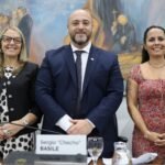 Sergio “Checho” Basile junto a Silvina Cian y Jorgelina Mudallel, las vicepresidentas primera y segunda del Concejo Municipal de Santa Fe.