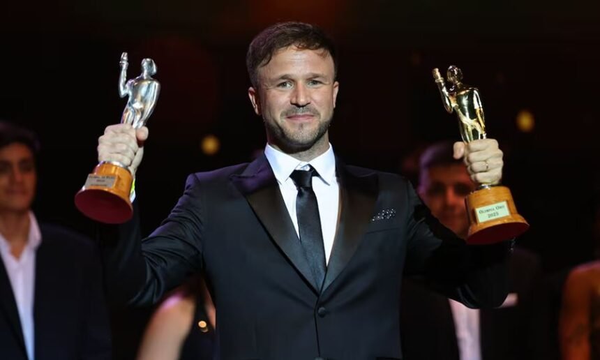 La estatuilla del Premio Olimpia, máximo reconocimiento al deporte argentino, entregada anualmente por el Círculo de Periodistas Deportivos.