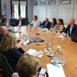 Representantes del Gobierno provincial y empresarios durante la presentación de avances del Plan de Seguridad en Rosario.