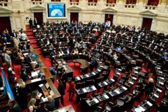 Archivo — Vista general del recinto de la Cámara de Diputados durante una sesión parlamentaria.