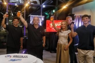 Santa Fe Producciones celebró 35 años de trayectoria con un evento que reunió a su equipo de trabajo y referentes del ámbito cultural y deportivo.