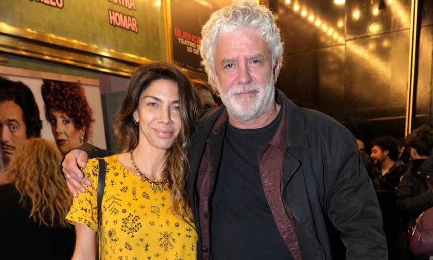 Romina Gaetani junto a su pareja, Luis Cavanagh, durante un evento social.