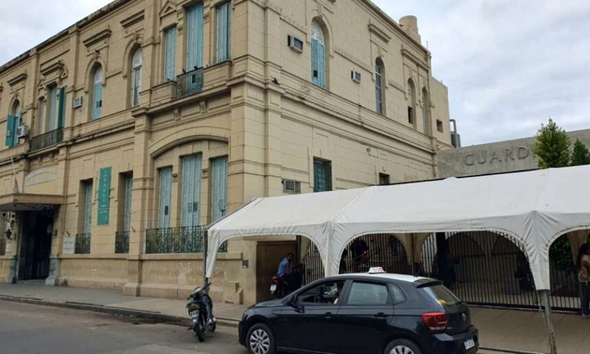 El Hospital José María Cullen, uno de los principales centros de atención de alta complejidad de la ciudad de Santa Fe.