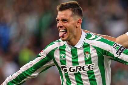 Giovani Lo Celso, mediocampista argentino, durante un partido del Real Betis en La Liga española.