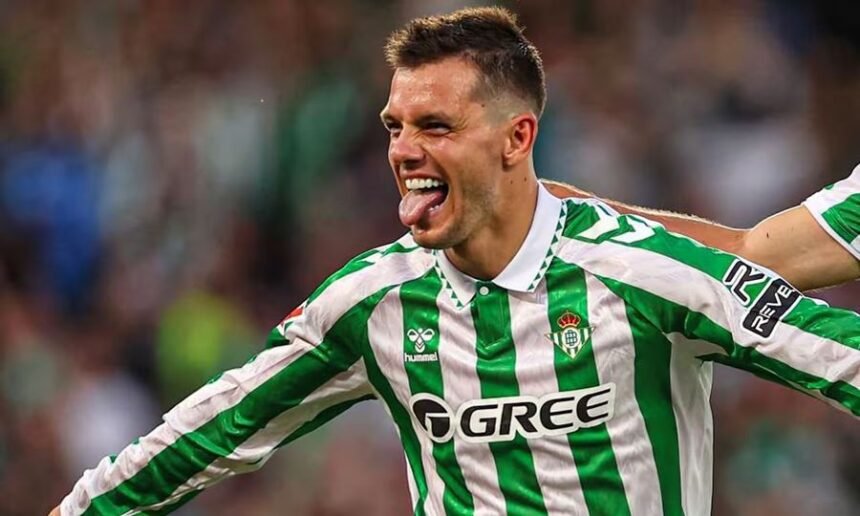 Giovani Lo Celso, mediocampista argentino, durante un partido del Real Betis en La Liga española.