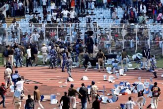 Momentos de tensión en el estadio de Salt Lake, donde se registraron incidentes tras la frustrada visita de Lionel Messi a Calcuta.