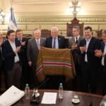 Nery Pumpido durante el homenaje realizado por la Cámara de Senadores de la provincia de Santa Fe.