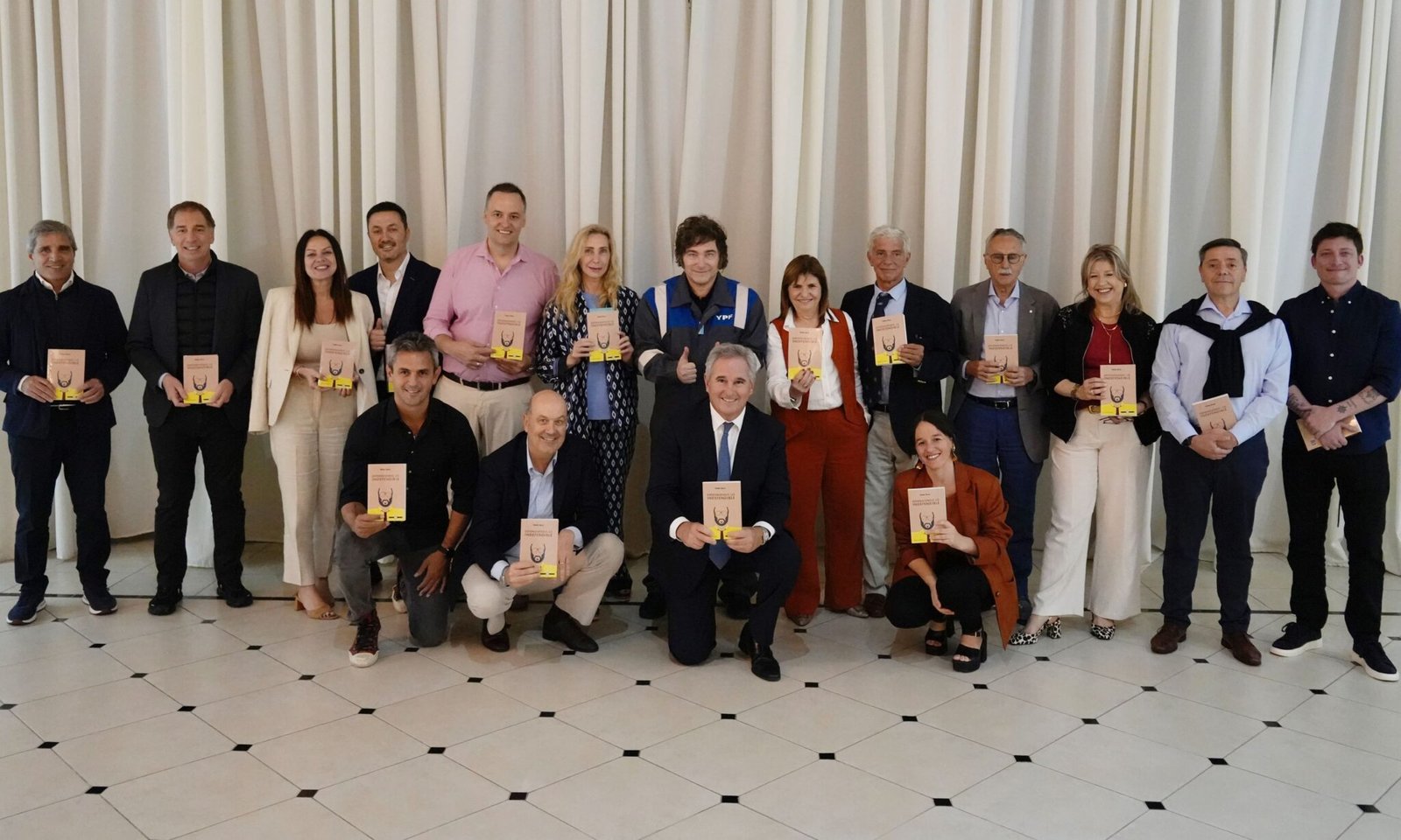 Funcionarios del Gobierno nacional participaron de un encuentro informal de camaradería durante la reunión de Gabinete realizada en la Quinta de Olivos.