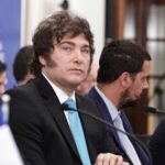 Javier Milei durante una cumbre del Mercosur, en una reunión con líderes de la región.