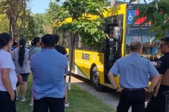 Operativo policial y sanitario desplegado en Barrio Belgrano luego del incidente.