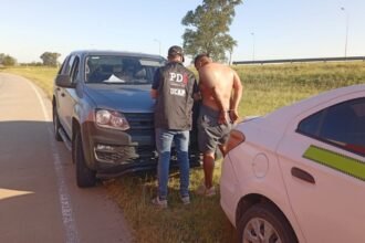 Momento de la detención de Darío Oscar M., alias “Cheche”, durante un operativo de la Policía de Investigaciones en la autopista Rosario-Córdoba.