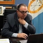 Juan Pablo Poletti, intendente de Santa Fe, durante una actividad institucional vinculada a la agenda de gestión y proyección internacional de la ciudad.