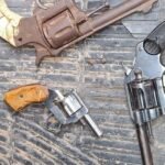 Armas de fuego incautadas durante operativos policiales en Santa Fe.