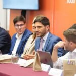 El gobernador Maximiliano Pullaro durante una reunión de Gabinete ampliado en la sede de Gobierno de Rosario.