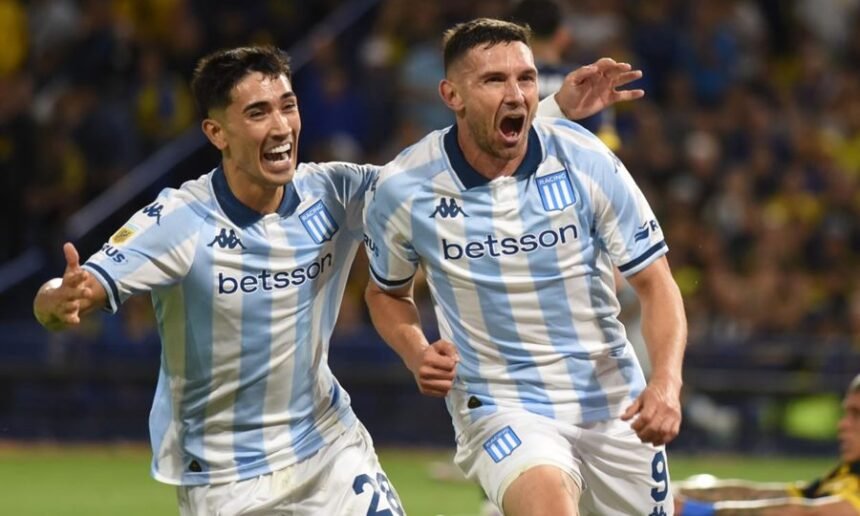 Adrián “Maravilla” Martínez celebra con euforia su gol decisivo en La Bombonera.