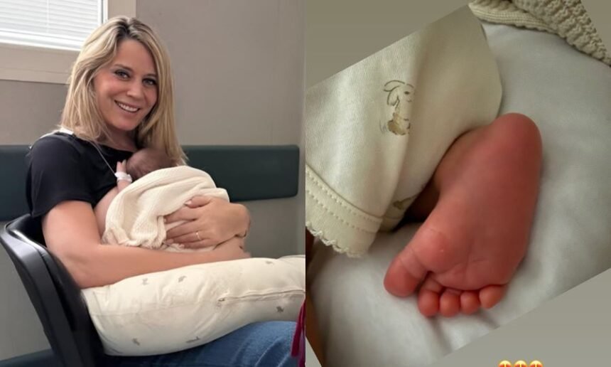 Rocío Marengo junto a su hijo Isidro durante la etapa de internación en Neonatología, en el marco de su recuperación y cuidados médicos iniciales.