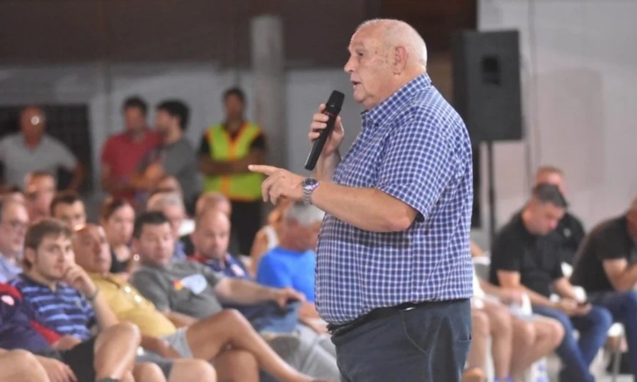 Luis Spahn, presidente del Club Atlético Unión, durante la Asamblea Anual Ordinaria de socios en la sede social.