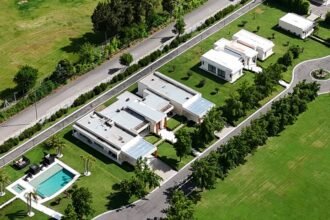 Vista general de la mansión de Pilar mencionada en la investigación judicial.