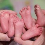 El nacimiento de trigemelas idénticas en Trelew es un hecho poco frecuente a nivel mundial.