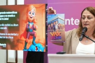 La ministra de Salud de Santa Fe, Silvia Ciancio, durante la presentación del programa Vax Team ante equipos de salud y comunidad educativa.