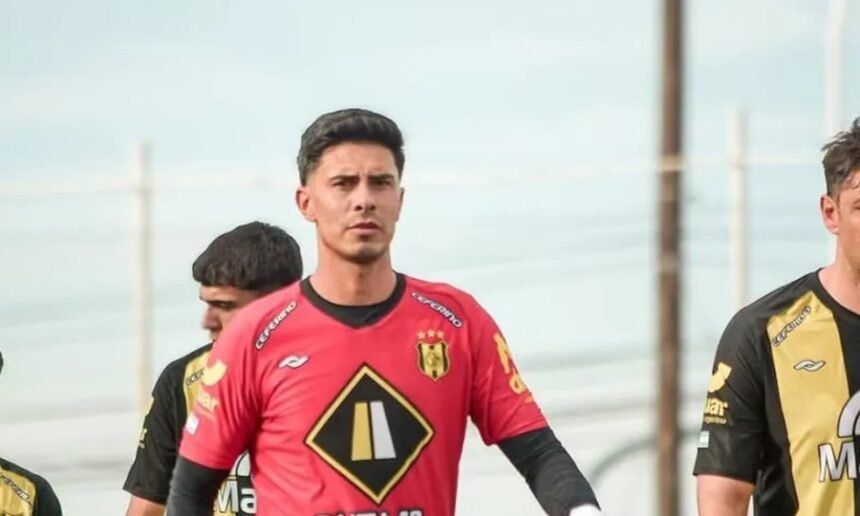 Mauricio Nievas, arquero de Deportivo Madryn