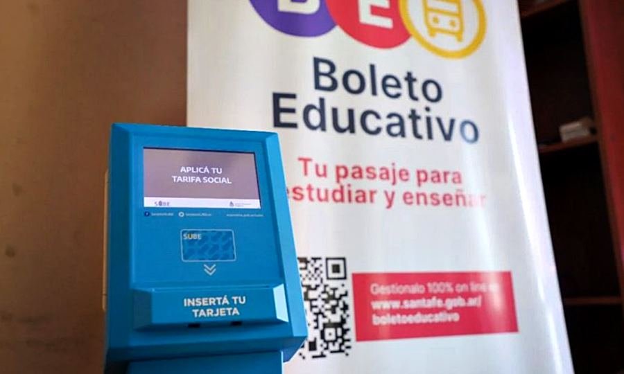 El Boleto Educativo es una política pública de Santa Fe que alcanza a estudiantes, docentes y asistentes escolares de todos los niveles educativos.