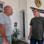 Rodrigo Borla durante la recorrida por centros de salud de la ciudad de San Justo, donde relevó necesidades edilicias y dialogó con el personal.