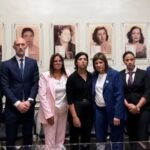 Patricia Bullrich junto a familiares de Jeremías Monzón durante el encuentro en el Senado de la Nación.