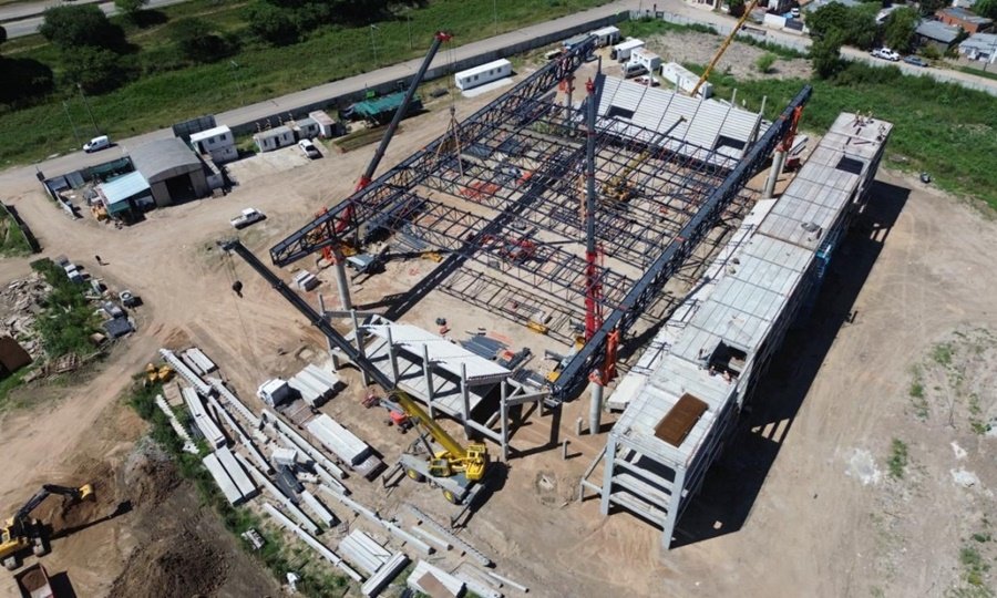 Avanza la construcción del Microestadio del CARD en el sur de la ciudad de Santa Fe, una obra clave para los Juegos Suramericanos 2026 y el desarrollo deportivo provincial.