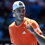 Francisco Cerúndolo celebra un punto durante un partido del Abierto de Australia. Foto de archivo.