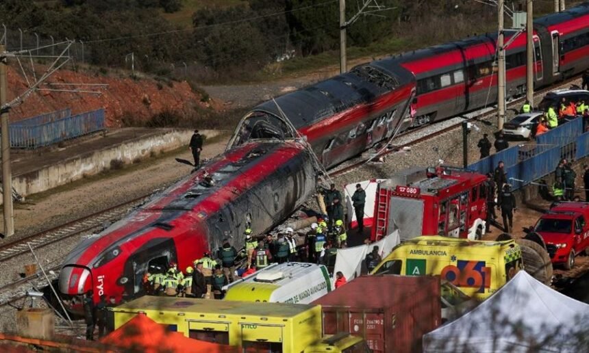 Vista del tramo ferroviario donde ocurrió el choque de trenes de alta velocidad, escenario del operativo de emergencia y de las pericias para determinar las causas del siniestro.