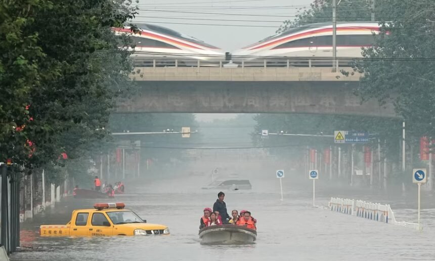 Vista urbana de Yakarta, la capital de Indonesia, una de las megaciudades más densamente pobladas del planeta.