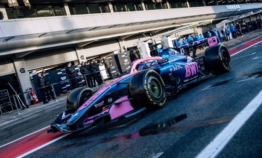 Franco Colapinto durante una jornada de test de pretemporada de la Fórmula 1 en el circuito de Barcelona-Catalunya.