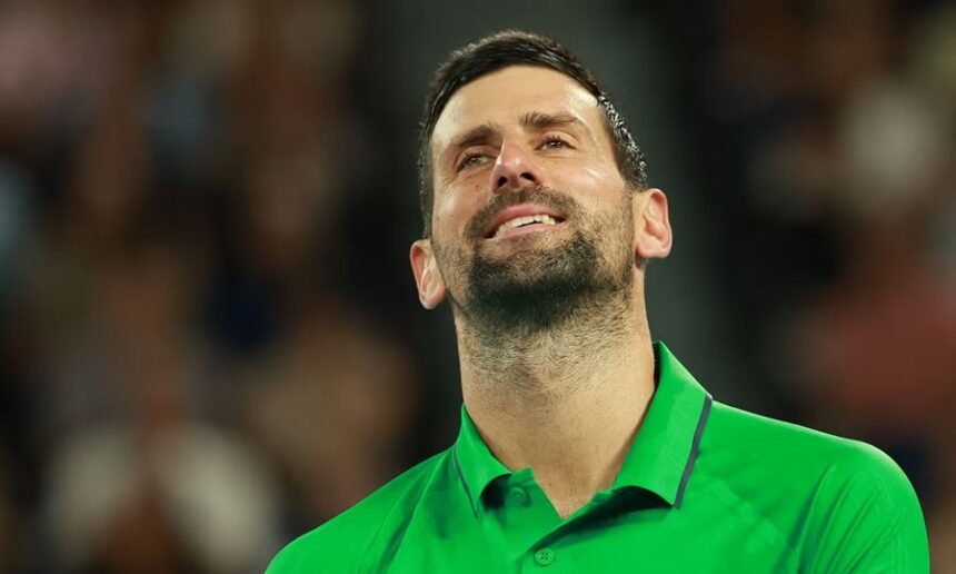 Novak Djokovic, leyenda del tenis, compite en el Abierto de Australia, su torneo más exitoso.