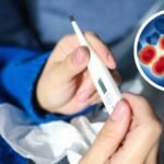 La Influenza A H3N2 es un virus respiratorio que se transmite principalmente por gotitas al toser, estornudar o hablar, y por el contacto con superficies contaminadas; la vigilancia epidemiológica y la vacunación son claves para prevenir contagios y reducir complicaciones.