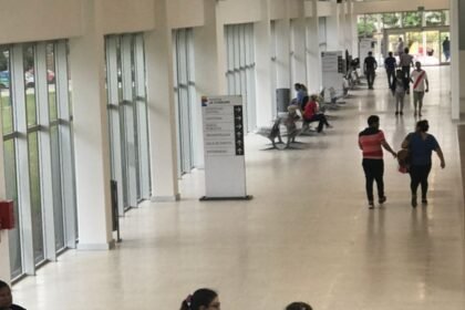 Vista general del Hospital Iturraspe, uno de los principales centros de atención pública de Santa Fe.