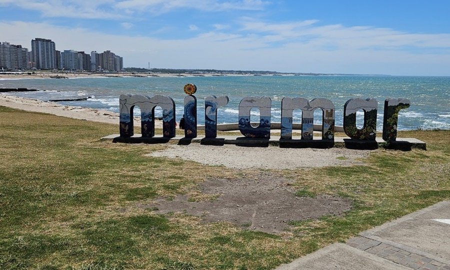 Vista general de la ciudad de Miramar, uno de los principales destinos turísticos de la Costa Atlántica bonaerense.