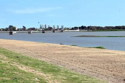 Vista del Paseo de la Laguna, nuevo espacio público habilitado para el disfrute recreativo durante la temporada de verano en Santa Fe.